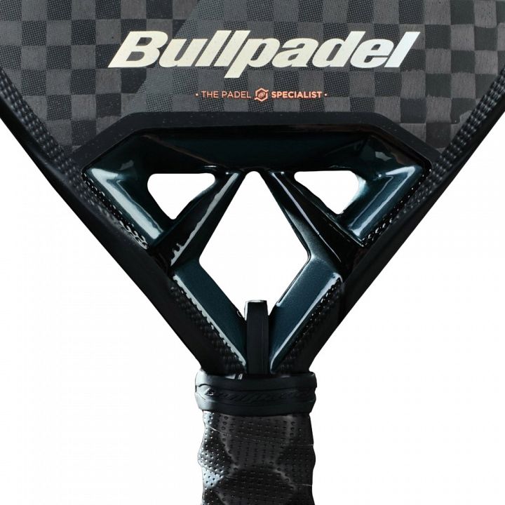 Bullpadel Vertex 04 Hybrid 25