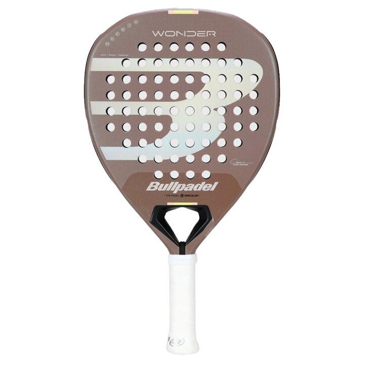 Bullpadel Wonder Claudia Fernández